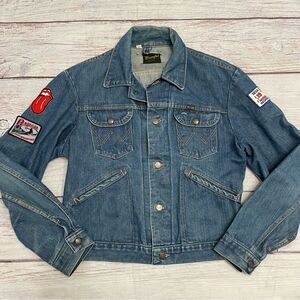 Wrangler Vintage 1970s Jean Jacket Size 40 = Modern US Medium Patches Blue